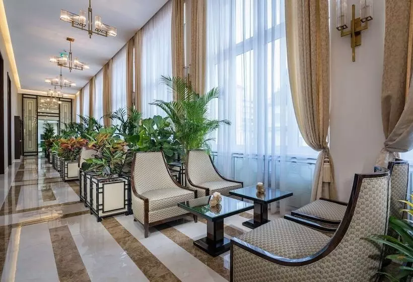 Hotelli Royal Palace