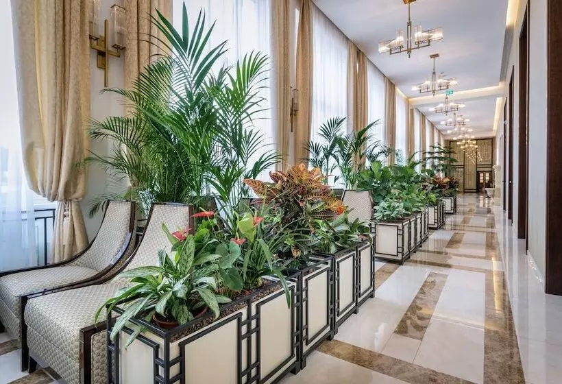 Hotelli Royal Palace