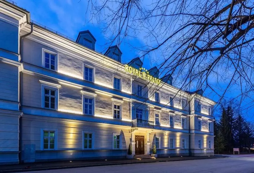 Hotelli Royal Palace