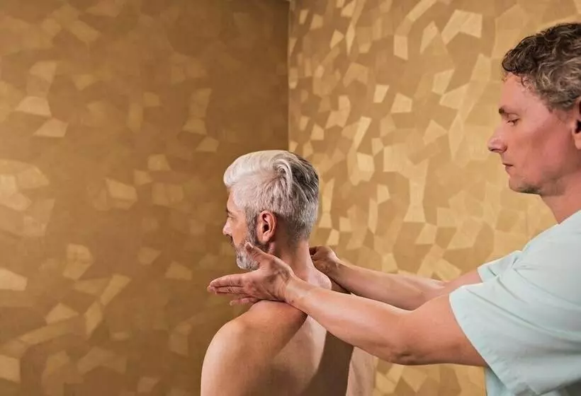 Hotelli Royal Palace