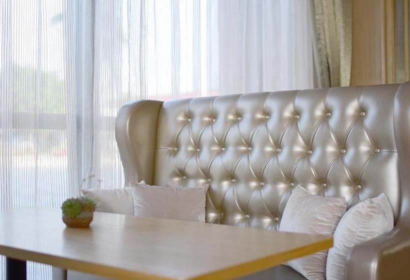 Vienna Best Sleep International Hotel （shenzhen New Airport Branch）