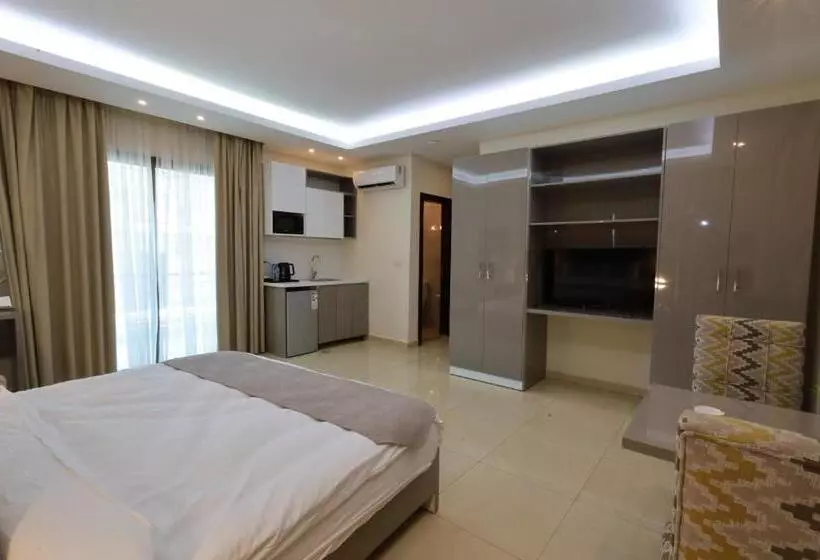 هتل Palm Boutique Suites