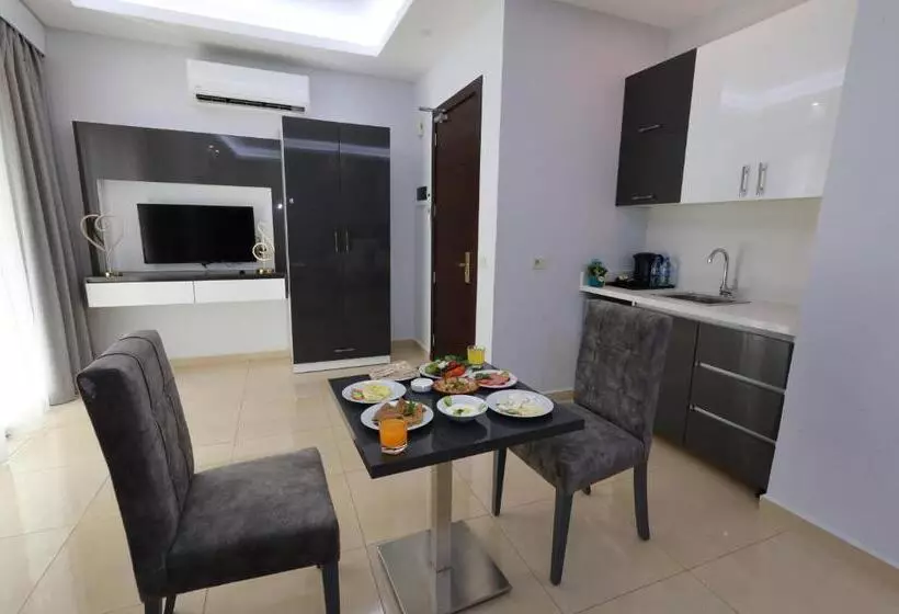 هتل Palm Boutique Suites