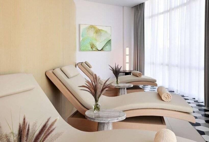 Sofitel Al Hamra Beach Resort