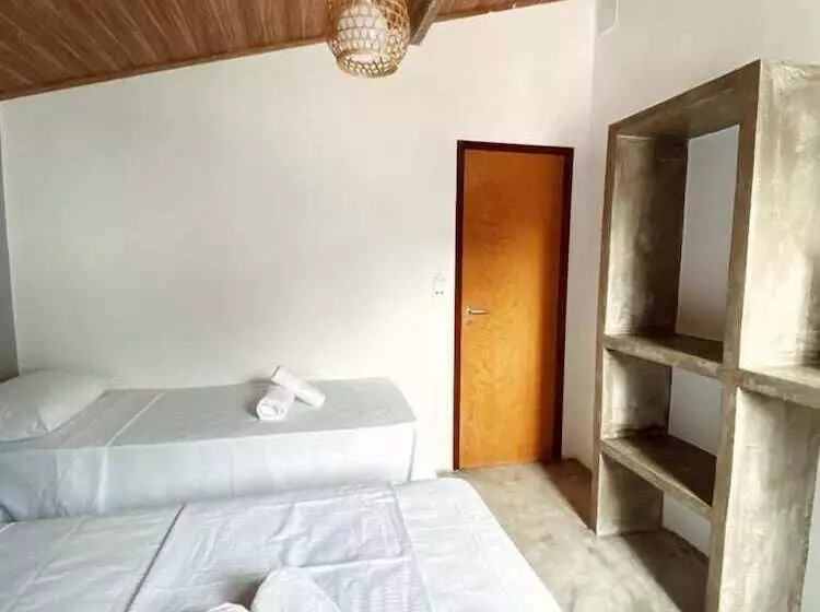 ユースホステル Pousada Primeira Praia Suítes