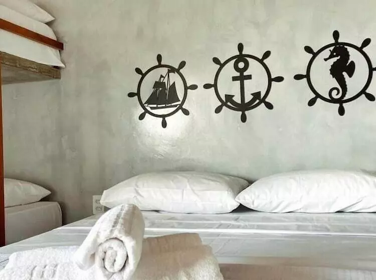 ユースホステル Pousada Primeira Praia Suítes