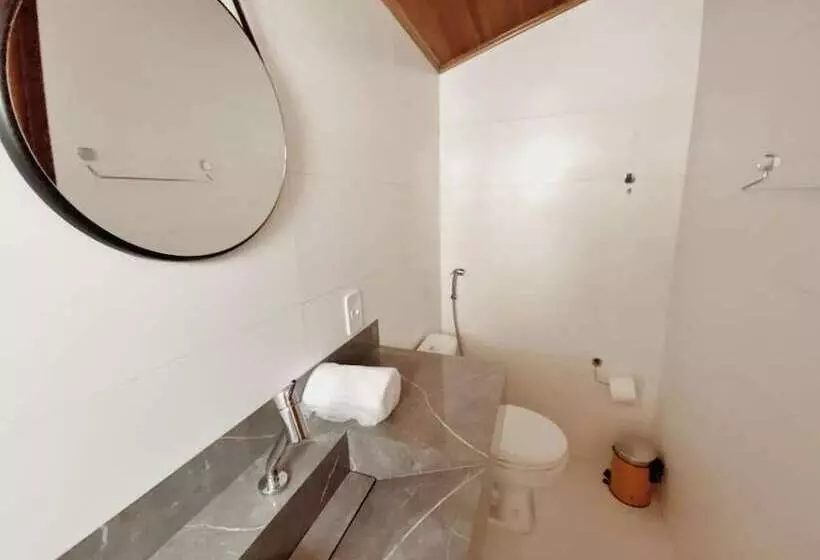 ユースホステル Pousada Primeira Praia Suítes