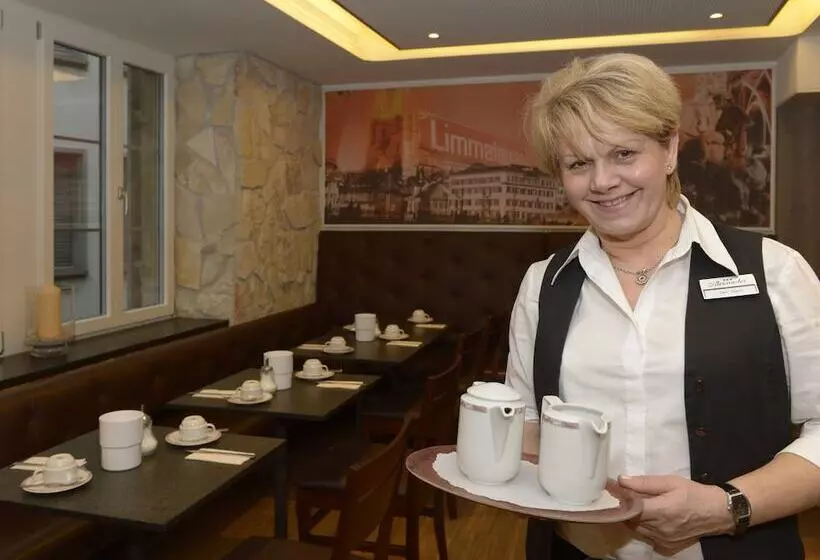 پانسیون Alexander Guesthouse Zurich Old Town