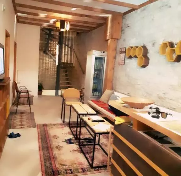 Guest House And Hostel Hani I Fisnikut