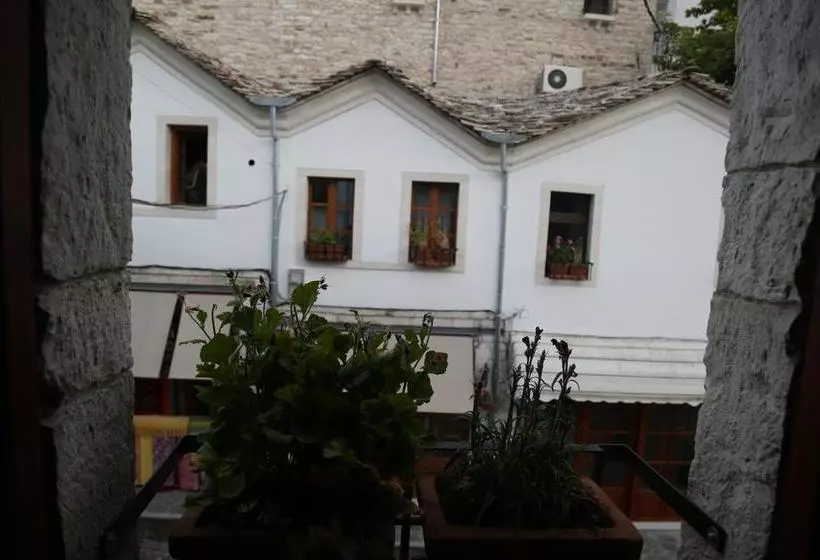 Guest House And Hostel Hani I Fisnikut