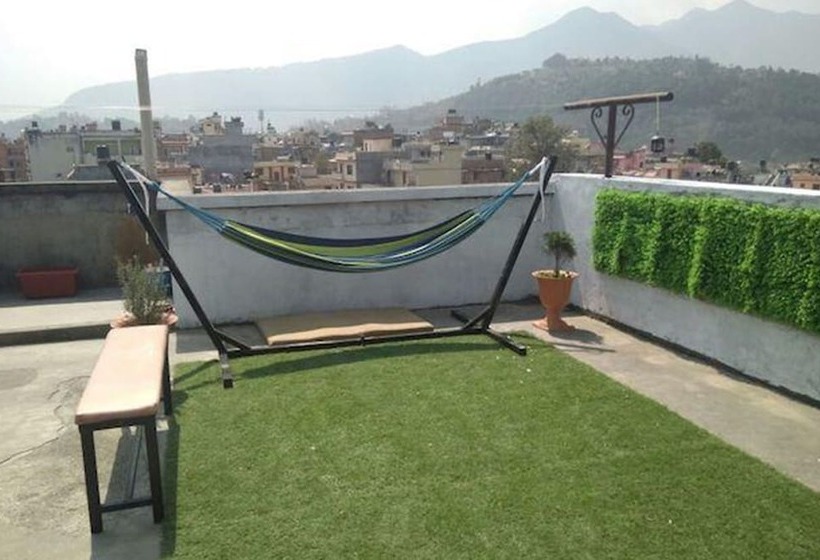 هاستل Living Hope Guest House