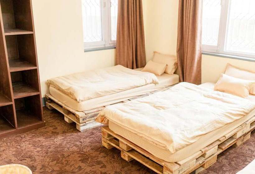 هاستل Living Hope Guest House