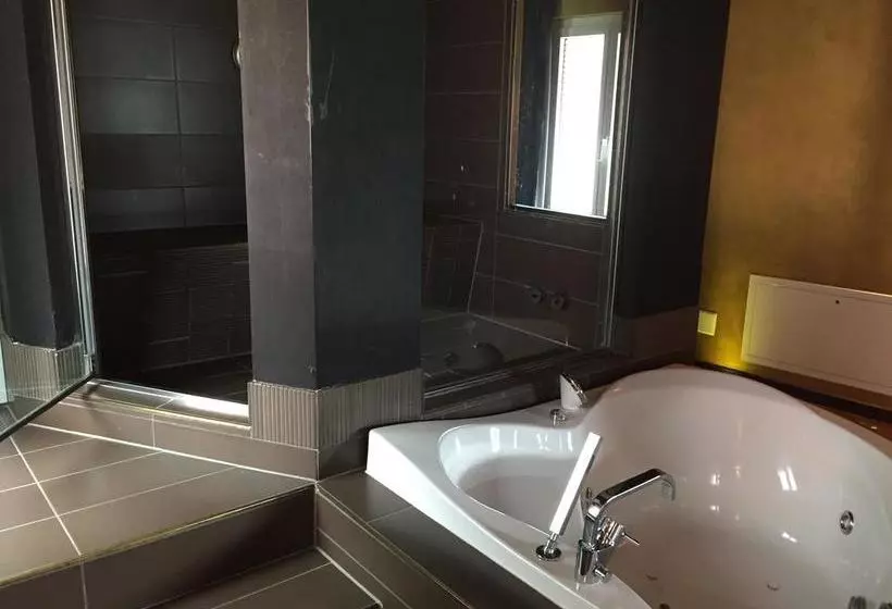 Aamiaismajoitus (B&B) Le Suites Al Lago
