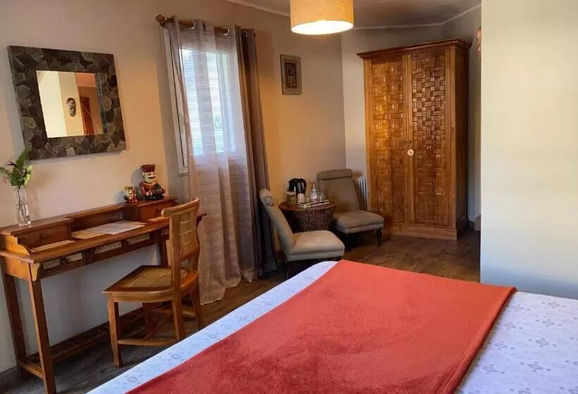 تختخواب و صبحانه Villa Oté