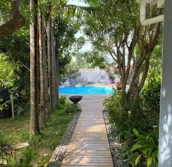 تختخواب و صبحانه Villa Oté