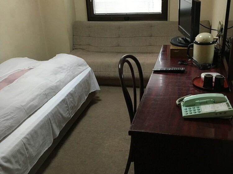 בית מלון כפרי Aoi Business