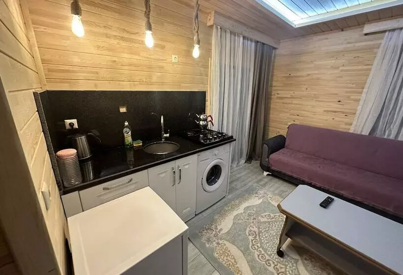 هتل Haros Suite