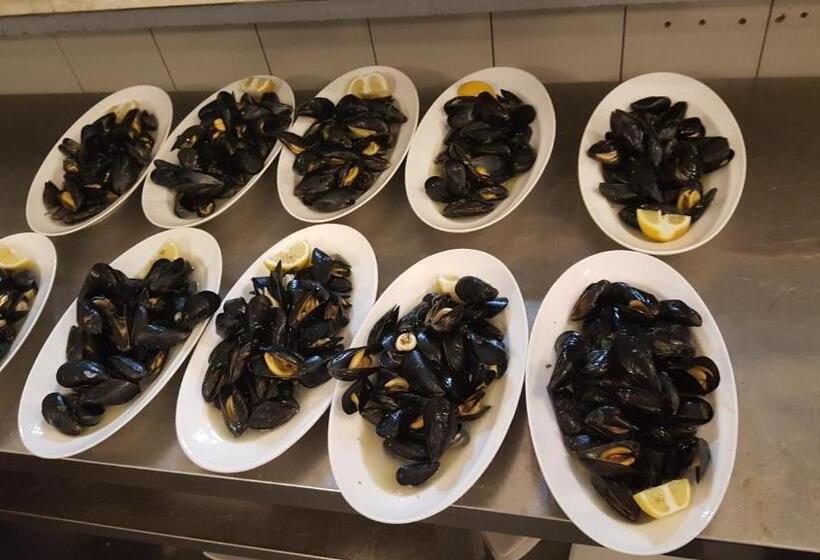 هتل Sarajet E Pashait 2