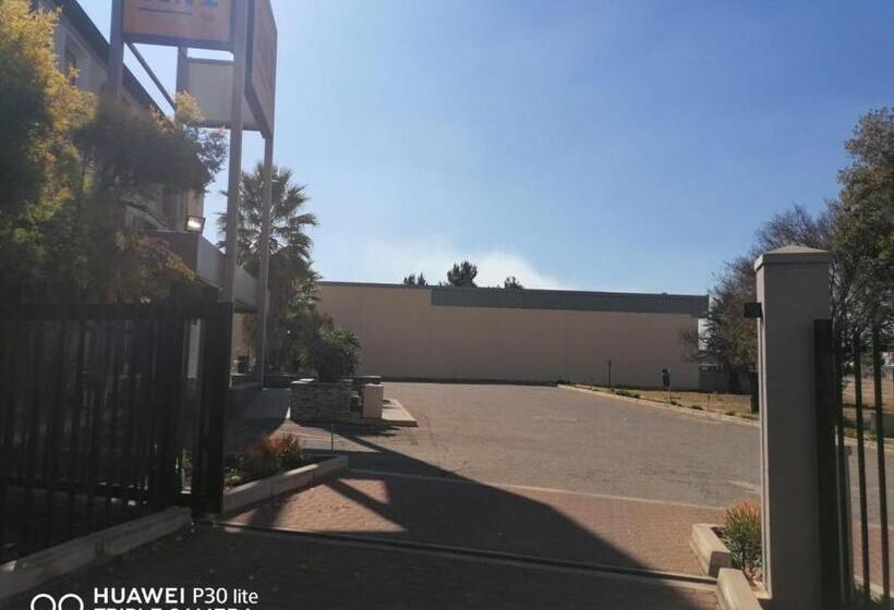 בית מלון כפרי Sun1 Alberton