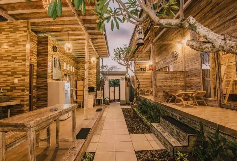 Pange Hostel Lembongan
