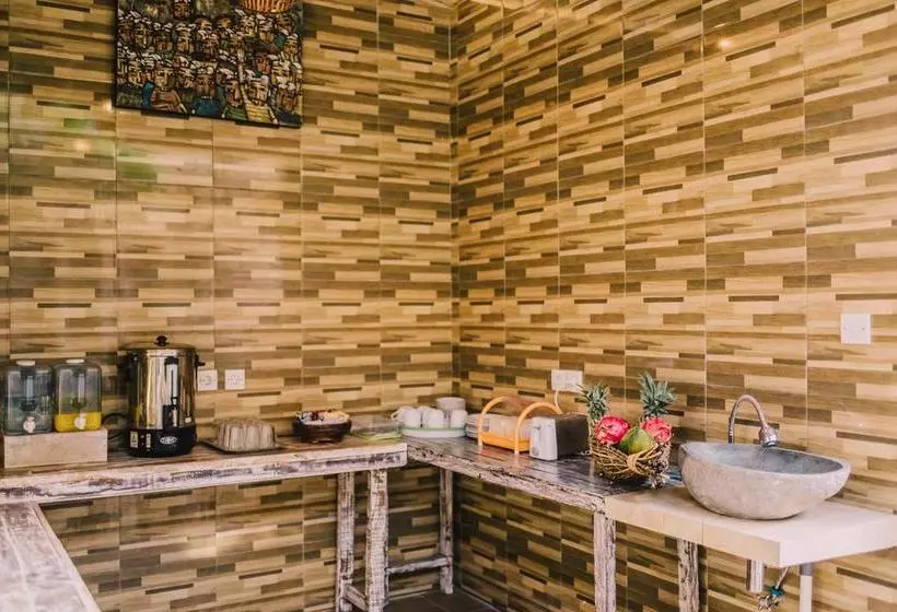 Pange Hostel Lembongan