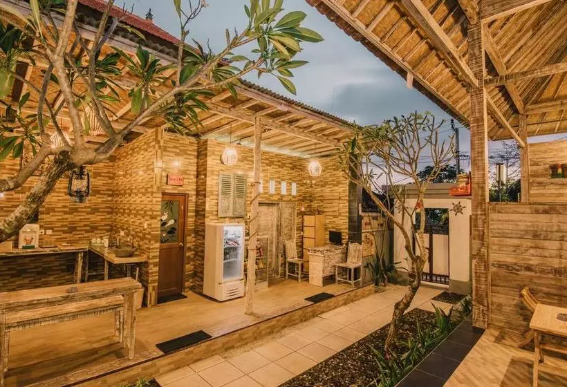 Pange Hostel Lembongan