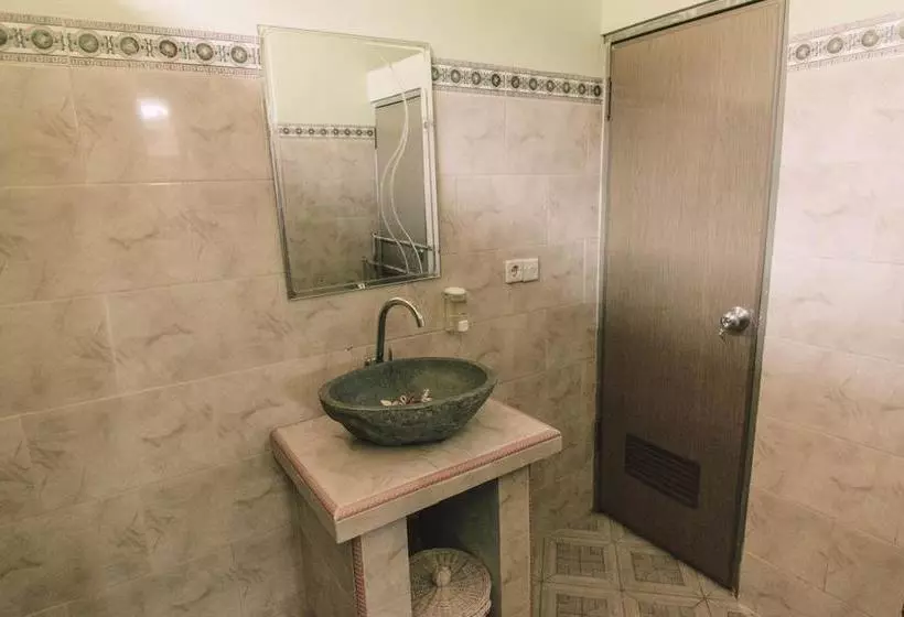 Pange Hostel Lembongan