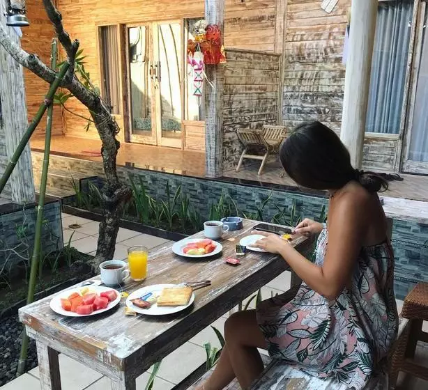 Pange Hostel Lembongan