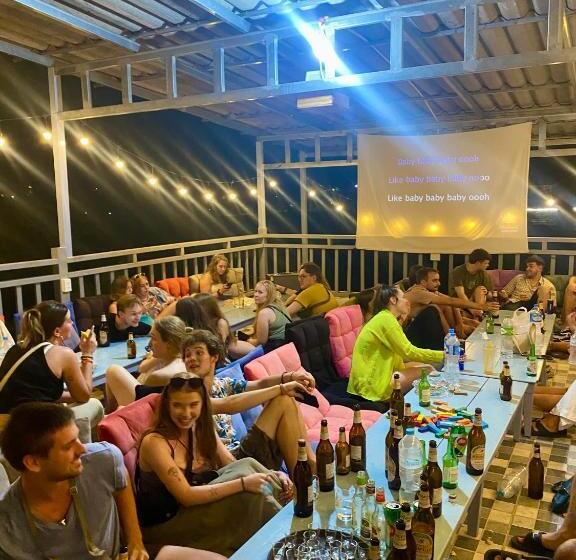 Sunrise Riverside Pool Hostel