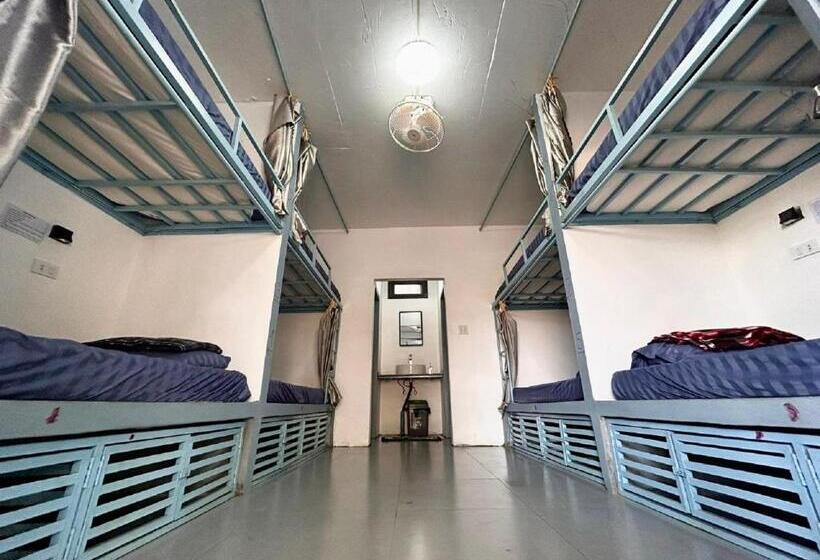 Sunrise Riverside Pool Hostel