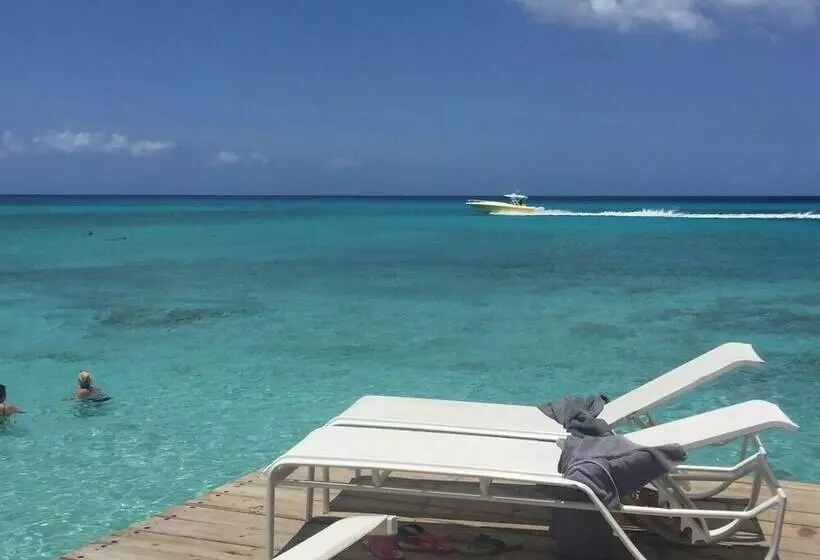 Apartaments At Cadaques Caribe