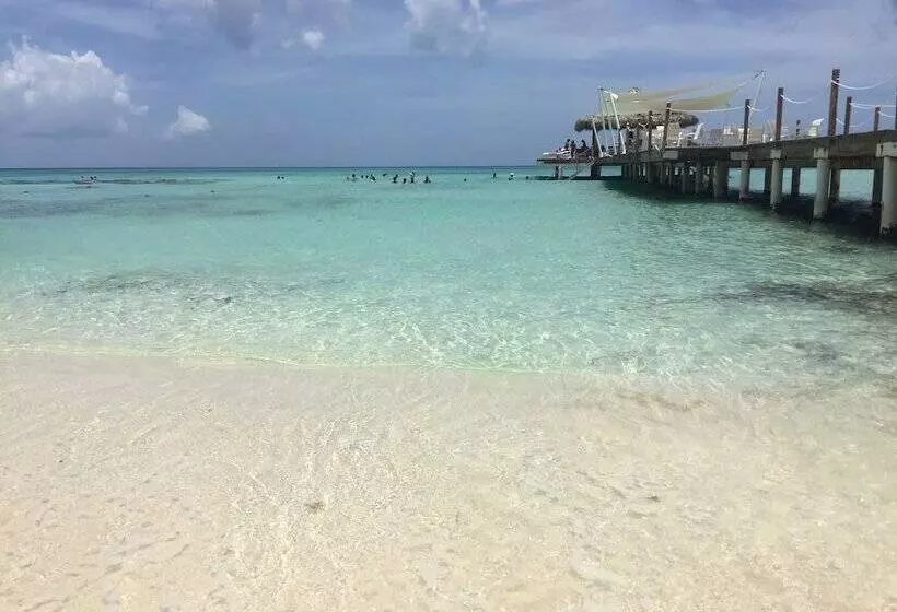 Apartaments At Cadaques Caribe