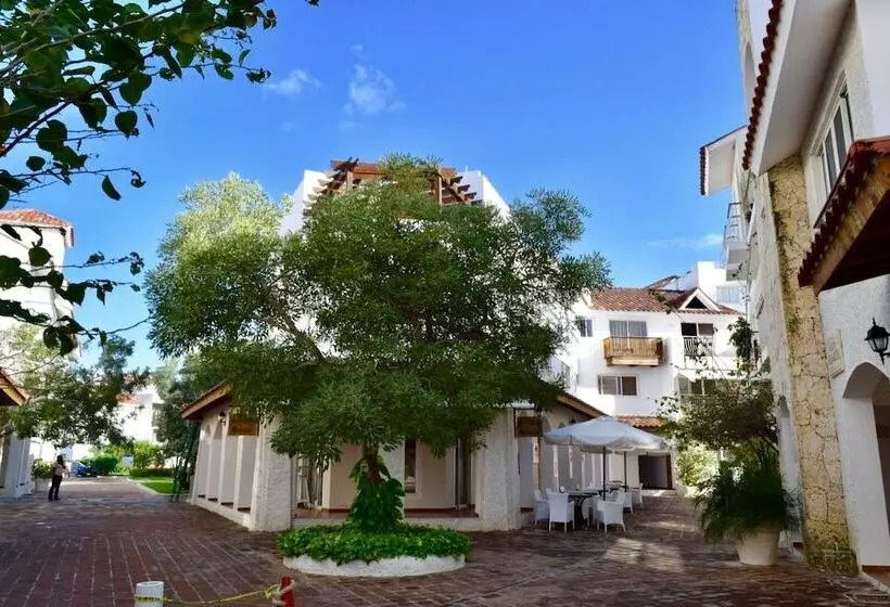 Apartaments At Cadaques Caribe