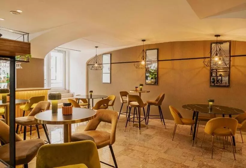 Vincci Baixa Suites Apartments