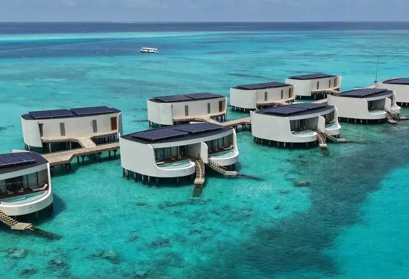 استراحتگاه Centara Grand Lagoon Maldives