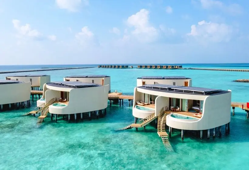 استراحتگاه Centara Grand Lagoon Maldives