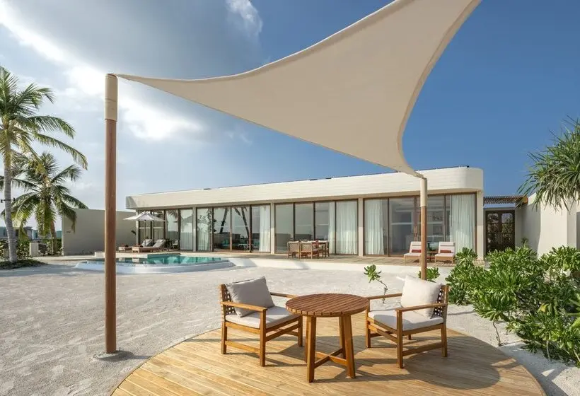 استراحتگاه Centara Grand Lagoon Maldives