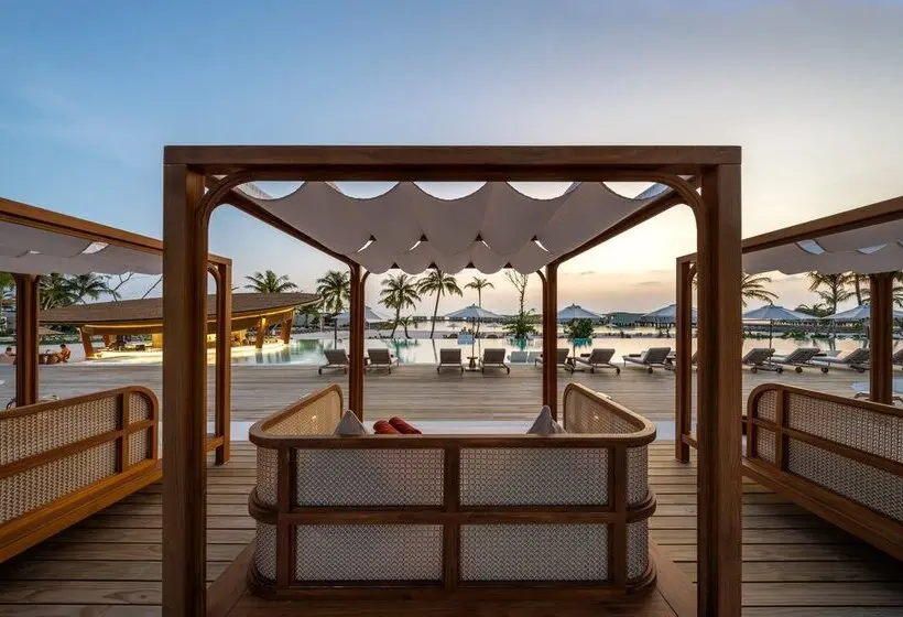 استراحتگاه Centara Grand Lagoon Maldives