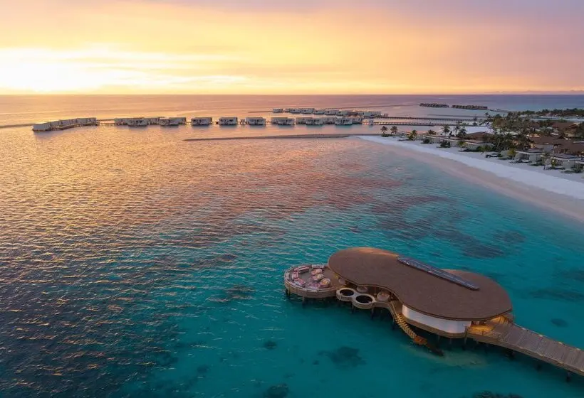 استراحتگاه Centara Grand Lagoon Maldives