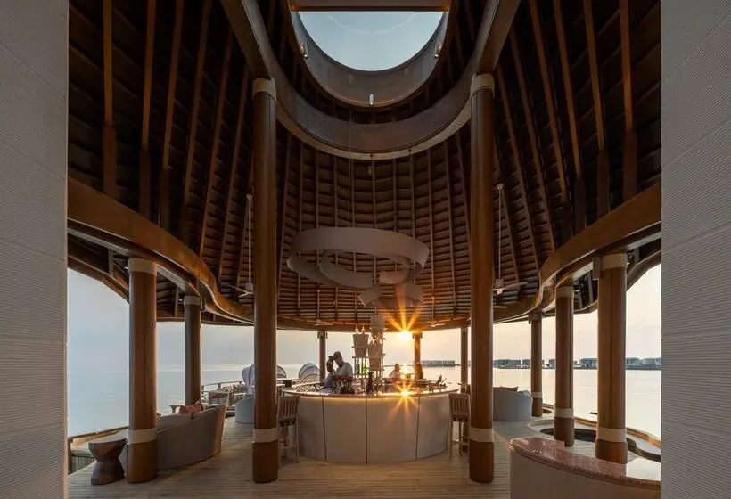 استراحتگاه Centara Grand Lagoon Maldives