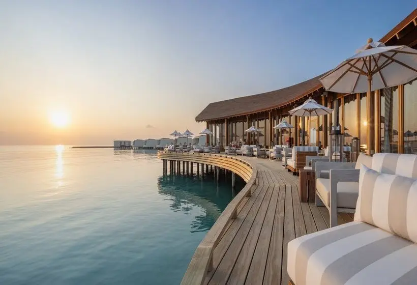 استراحتگاه Centara Grand Lagoon Maldives