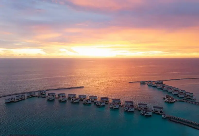 استراحتگاه Centara Grand Lagoon Maldives