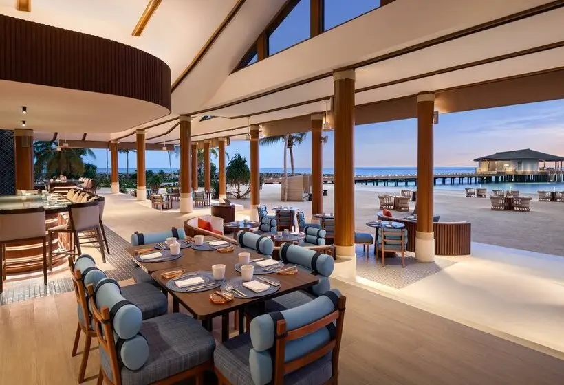استراحتگاه Centara Grand Lagoon Maldives