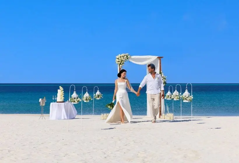 استراحتگاه Centara Grand Lagoon Maldives