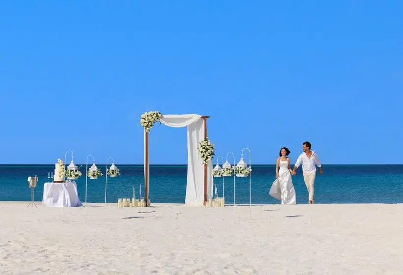 استراحتگاه Centara Grand Lagoon Maldives
