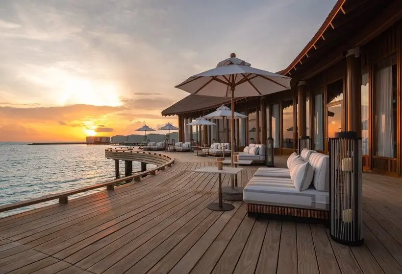 استراحتگاه Centara Grand Lagoon Maldives