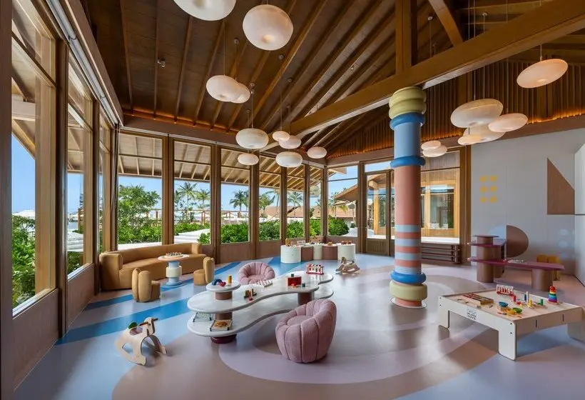 استراحتگاه Centara Grand Lagoon Maldives