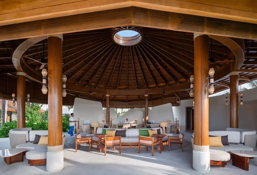 استراحتگاه Centara Grand Lagoon Maldives