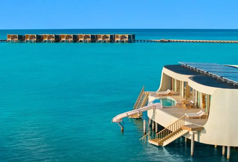 استراحتگاه Centara Grand Lagoon Maldives