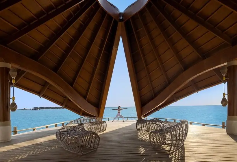 استراحتگاه Centara Grand Lagoon Maldives